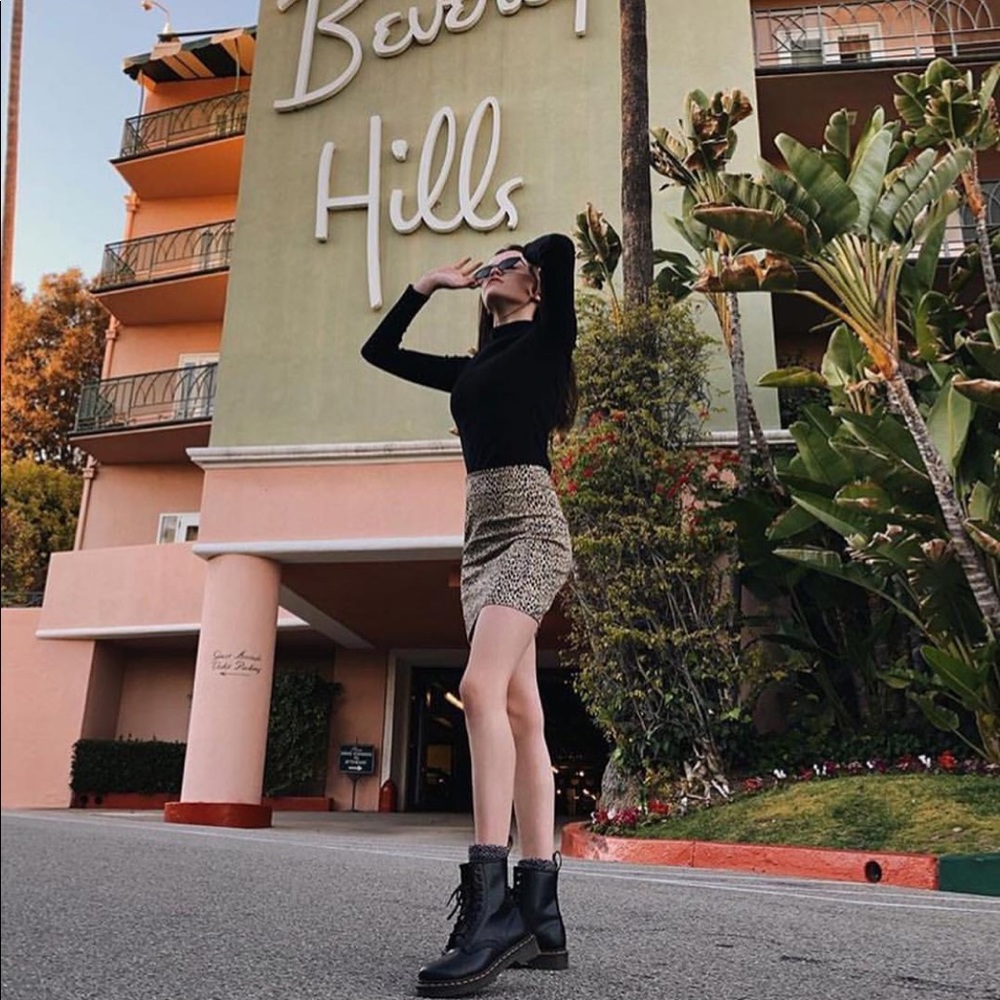Brandy Melville Cheetah Print Pheobe Skirt